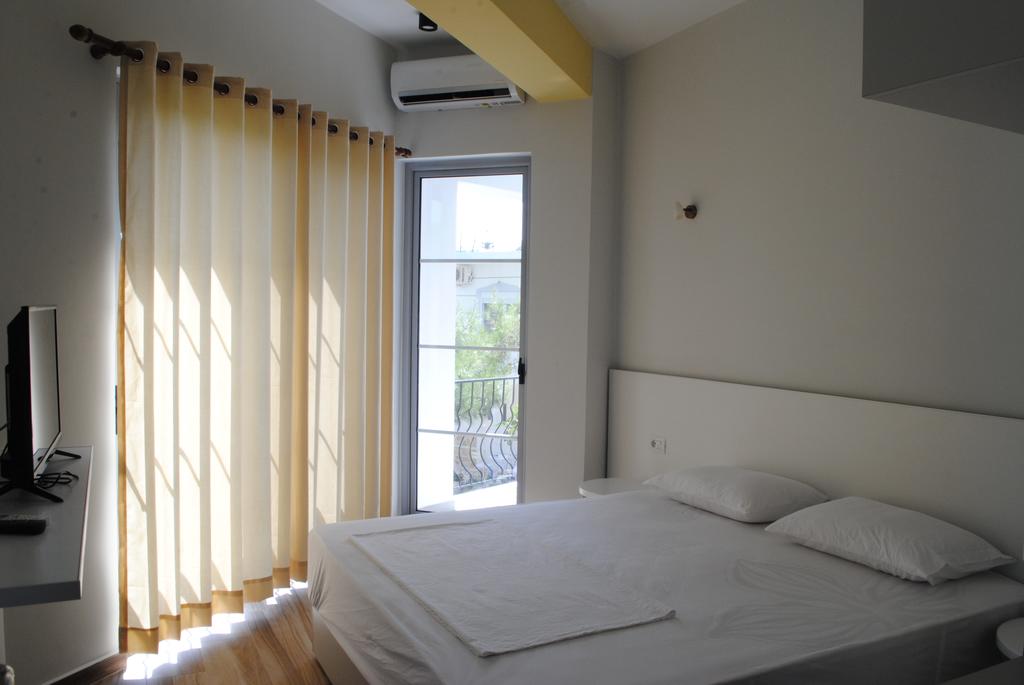 Hotel Nebo Ksamil Albanija bračni krevet