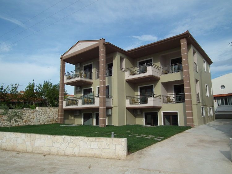 Vila Porto Nikti leto