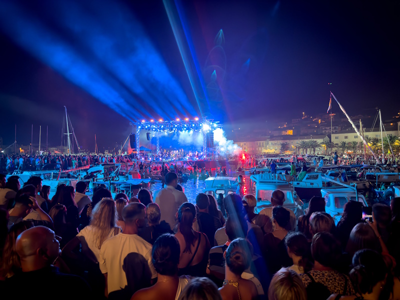 Korčula koncert Trag u beskraju